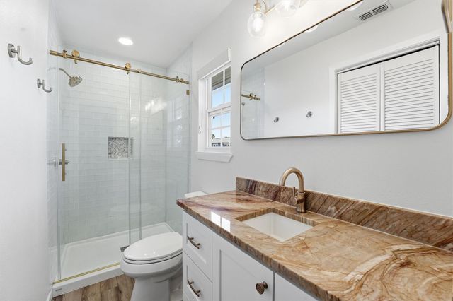 4408 Pelican Way, Jamaica Beach, TX 77554