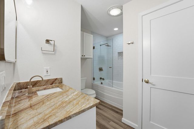 4408 Pelican Way, Jamaica Beach, TX 77554