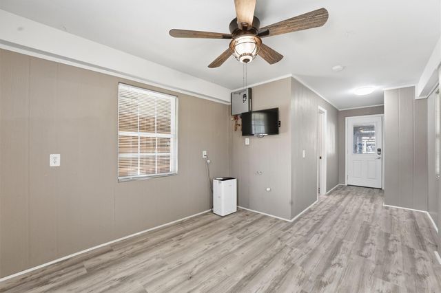 4408 Pelican Way, Jamaica Beach, TX 77554