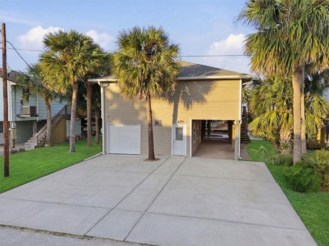 4408 Pelican Way, Jamaica Beach, TX 77554