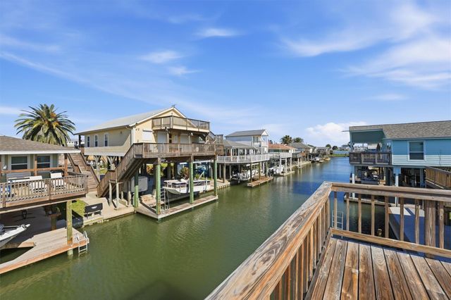 4408 Pelican Way, Jamaica Beach, TX 77554