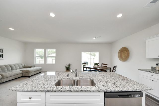 25360 Stoneham Creek Drive, Magnolia, TX 77355