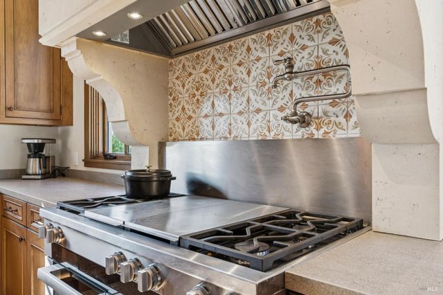 1044 Deer Park Rd, Deer Park, CA 94576