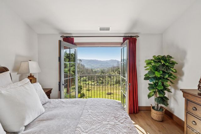 1044 Deer Park Rd, Deer Park, CA 94576