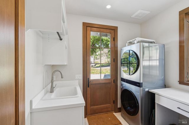 1044 Deer Park Rd, Deer Park, CA 94576