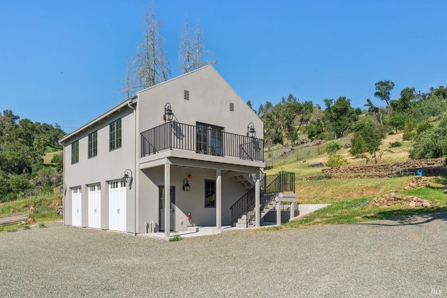 1044 Deer Park Rd, Deer Park, CA 94576