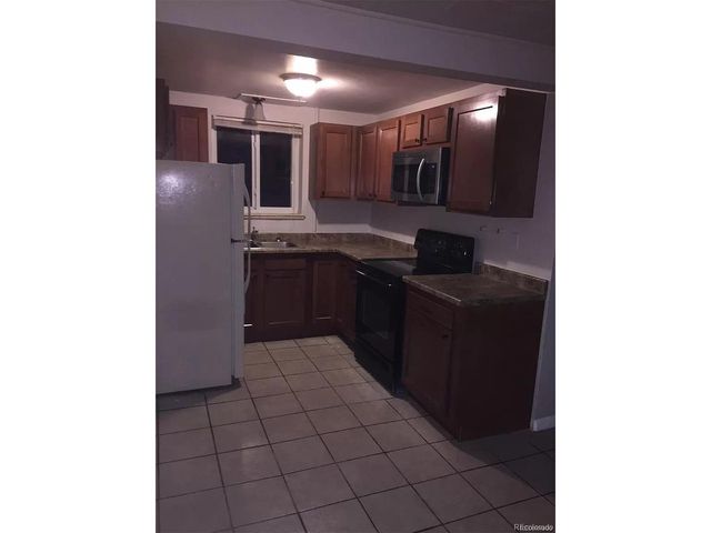 2000 Elmira st St, Aurora, CO 80010