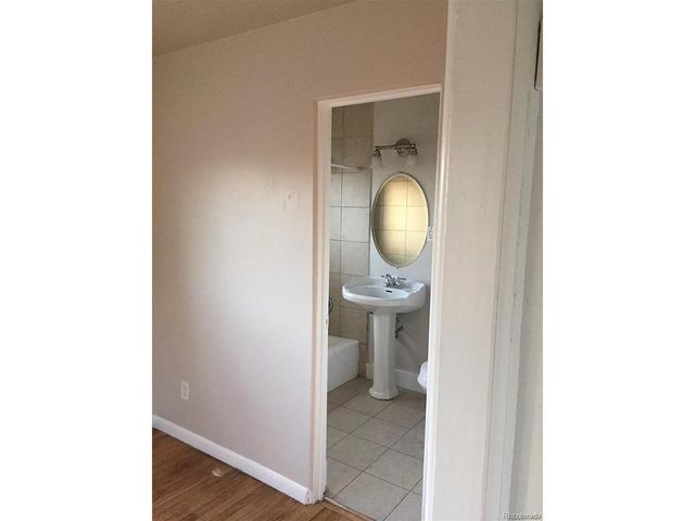 2000 Elmira st St, Aurora, CO 80010