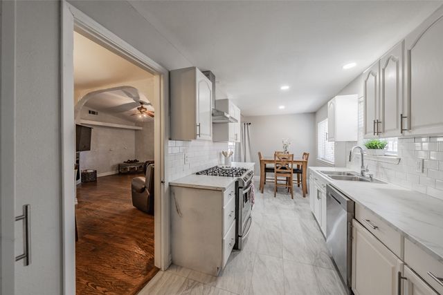 808 Intervale Drive, Garland, TX 75043