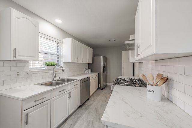 808 Intervale Drive, Garland, TX 75043