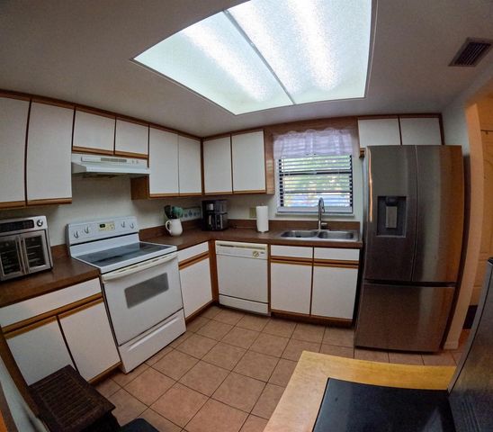 400 18th Street D, Vero Beach, FL 32960