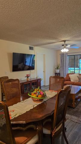 400 18th Street D, Vero Beach, FL 32960