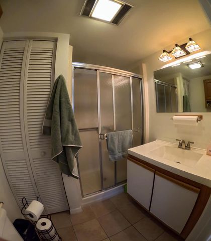 400 18th Street D, Vero Beach, FL 32960