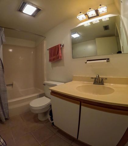 400 18th Street D, Vero Beach, FL 32960