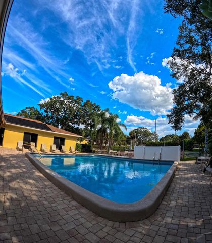 400 18th Street D, Vero Beach, FL 32960