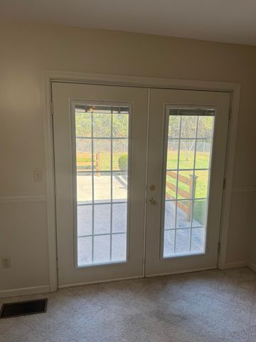 200 Sherry May ST, Covington, VA 24426