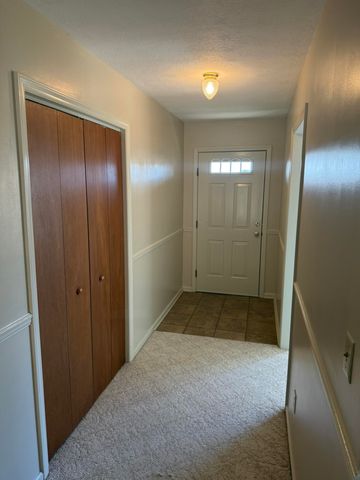 200 Sherry May ST, Covington, VA 24426