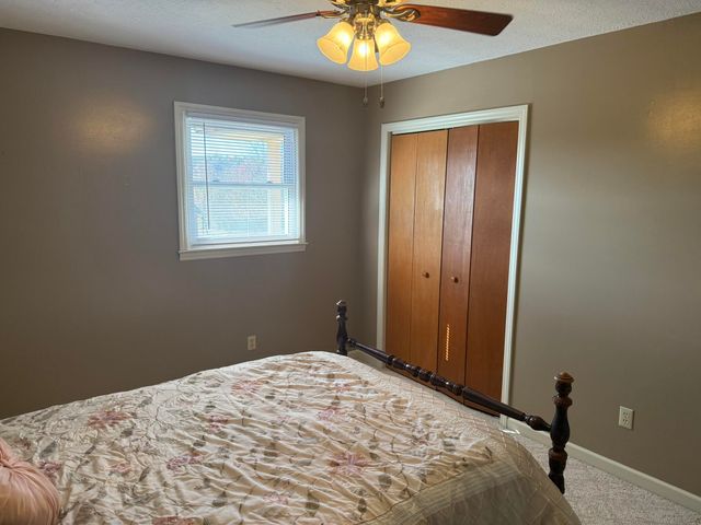 200 Sherry May ST, Covington, VA 24426