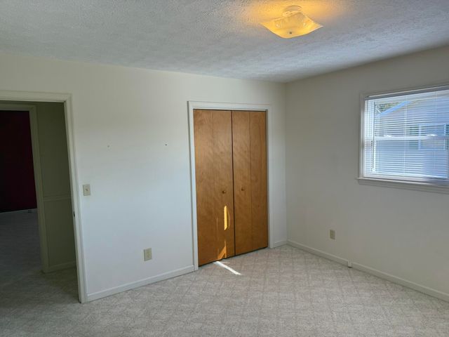 200 Sherry May ST, Covington, VA 24426