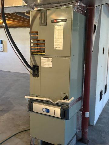 200 Sherry May ST, Covington, VA 24426