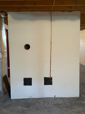 200 Sherry May ST, Covington, VA 24426