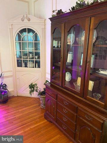 1367 PERKIOMEN AVE, Reading, PA 19602