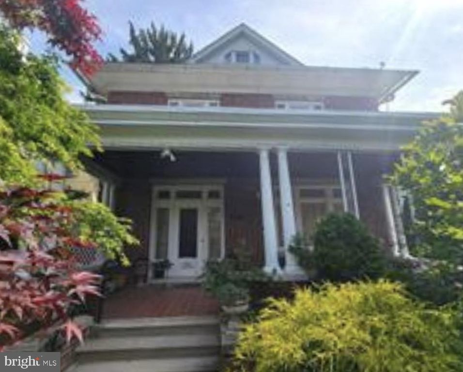 Image 1 of property listing at 1367 PERKIOMEN AVE, Reading, PA 19602