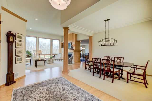 10540 Pinnacle Way, Woodbury, MN 55129