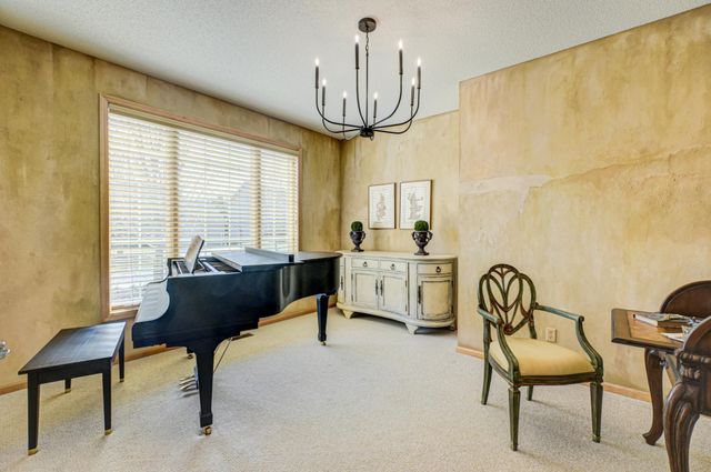 10540 Pinnacle Way, Woodbury, MN 55129