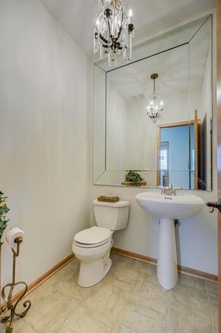 10540 Pinnacle Way, Woodbury, MN 55129