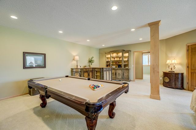 10540 Pinnacle Way, Woodbury, MN 55129