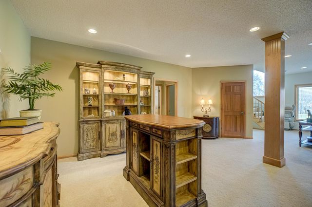 10540 Pinnacle Way, Woodbury, MN 55129