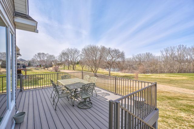 10540 Pinnacle Way, Woodbury, MN 55129