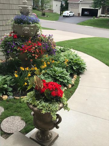 10540 Pinnacle Way, Woodbury, MN 55129