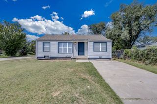 1701 N Estelle Ave, Wichita, KS 67214