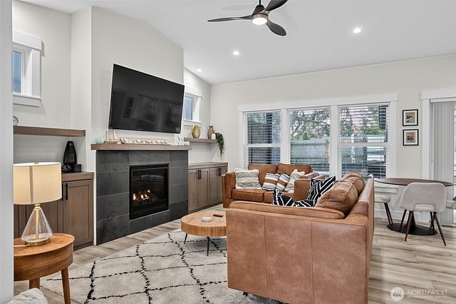 793 Island Circle SE, Ocean Shores, WA 98569