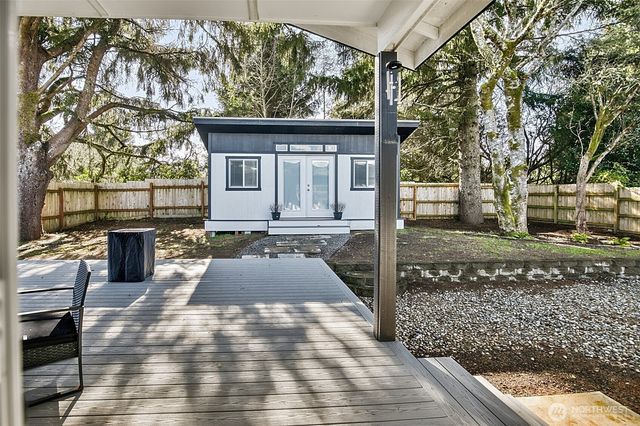 793 Island Circle SE, Ocean Shores, WA 98569