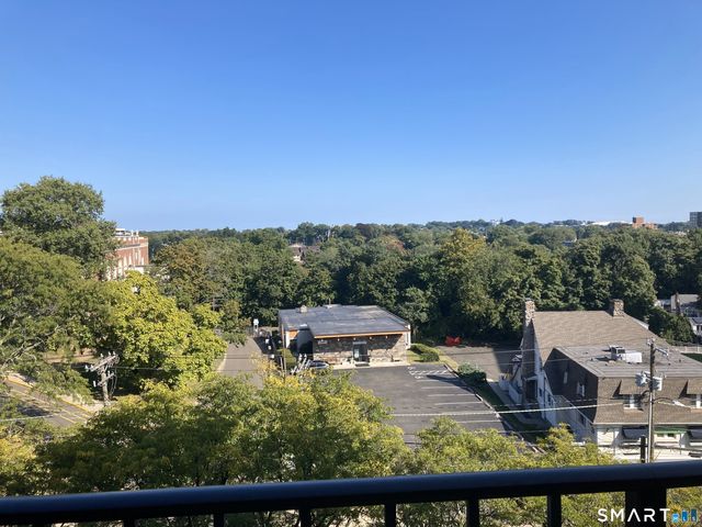 44 Strawberry Hill Avenue 7D, Stamford, CT 06902