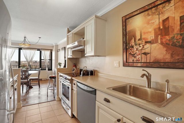 44 Strawberry Hill Avenue 7D, Stamford, CT 06902