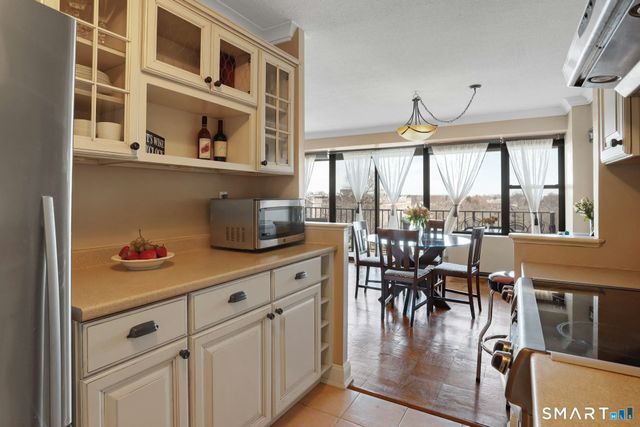 44 Strawberry Hill Avenue 7D, Stamford, CT 06902