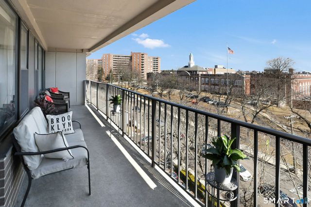 44 Strawberry Hill Avenue 7D, Stamford, CT 06902