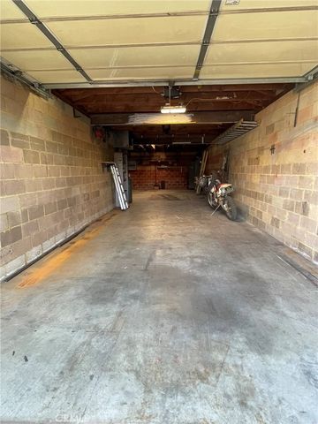 8532 Washington, Midway City, CA 92655