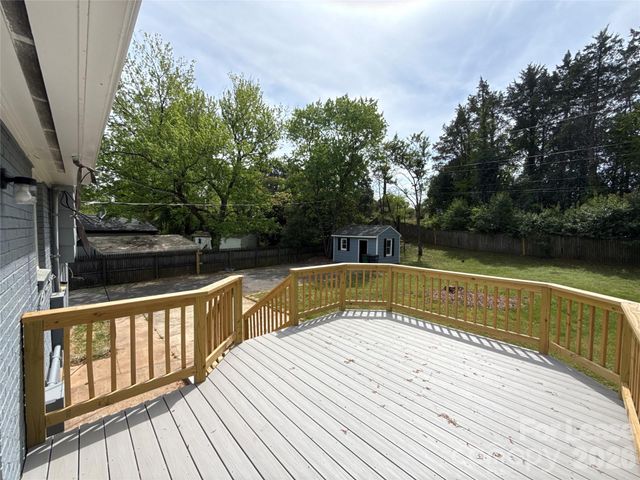 7124 Starvalley Drive, Charlotte, NC 28210