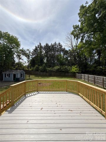 7124 Starvalley Drive, Charlotte, NC 28210