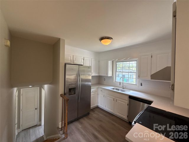 7124 Starvalley Drive, Charlotte, NC 28210