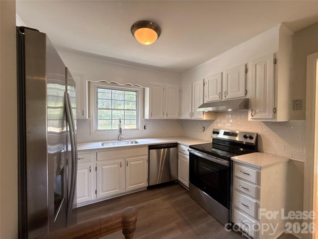 7124 Starvalley Drive, Charlotte, NC 28210