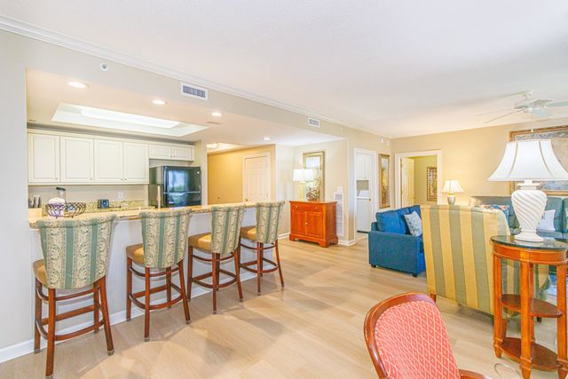 9994 Beach Club Dr Apt 805, Myrtle Beach, SC 29572