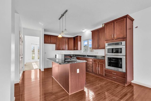 6146 Ravenhill Road, Hilliard, OH 43026