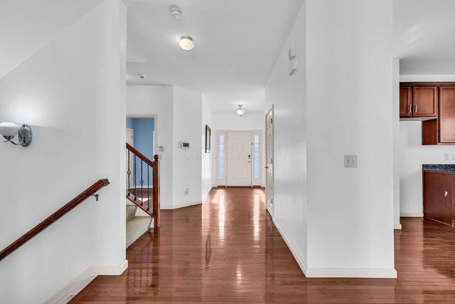 6146 Ravenhill Road, Hilliard, OH 43026