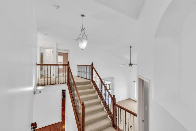 6146 Ravenhill Road, Hilliard, OH 43026